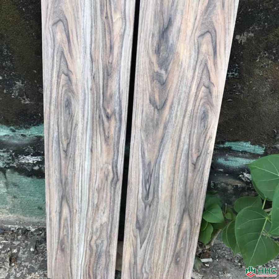 Gạch lát nền vân gỗ 15x60 royal sale